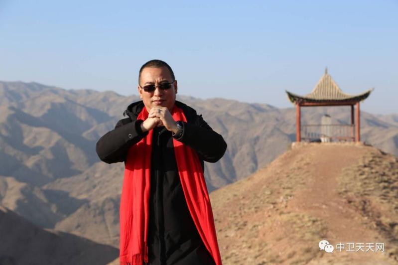 2019年1月1日，5位中衛(wèi)青年企業(yè)家在寺口山上送祝福